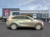 Used 2019 Kia Sorento LX image 3
