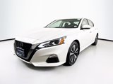 Used 2022 Nissan Altima 2.5 SV w/ SV Premium Package image 3