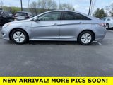 Used 2015 Hyundai Sonata Hybrid image 2