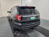 Used 2018 Ford Explorer XLT image 5