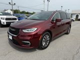Certified 2021 Chrysler Pacifica Touring-L image 2