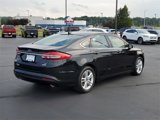 Used 2018 Ford Fusion SE w/ Fusion SE Technology Package image 3