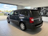 Used 2014 Chrysler Town & Country Touring image 4