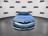 Used 2014 Toyota Camry SE image 2