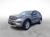 Certified 2022 Ford Explorer XLT w/ Equipment Group 202A image 3