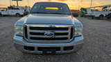 Used 2005 Ford Excursion XLT image 3