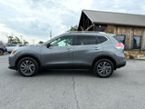 Used 2016 Nissan Rogue SL image 2