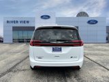 Used 2021 Chrysler Pacifica Touring-L image 5