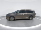 Used 2017 Chrysler Pacifica Touring-L image 3
