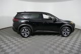 Used 2021 Nissan Rogue SV image 2