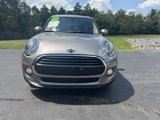 Used 2019 MINI Cooper 4-Door Hardtop image 2
