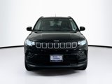 Used 2022 Jeep Compass Latitude image 2