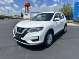 Used 2020 Nissan Rogue SV image 2