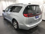 Used 2023 Chrysler Pacifica Limited w/ Trailer Tow Group image 5