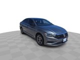 Used 2019 Volkswagen Jetta R-Line image 2
