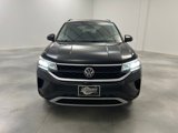 Used 2024 Volkswagen Taos SE image 2