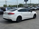 Used 2019 Ford Fusion SE image 3