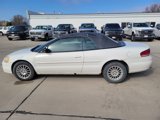 Used 2005 Chrysler Sebring Limited image 3