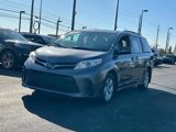 Used 2020 Toyota Sienna LE image 4