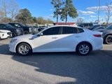 Used 2016 Kia Optima LX image 2