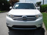 Used 2011 Toyota Highlander SE image 2