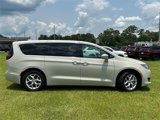 Used 2020 Chrysler Pacifica Touring w/ Tire & Wheel Group image 4