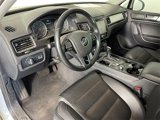 Used 2012 Volkswagen Touareg Sport image 5