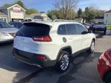 Used 2015 Jeep Cherokee Limited image 3