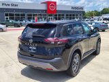 Used 2023 Nissan Rogue S image 2