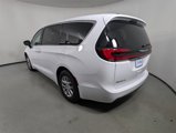 New 2025 Chrysler Pacifica Select image 5