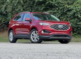 Used 2020 Ford Edge Titanium image 2