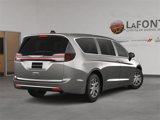 New 2025 Chrysler Pacifica Select image 5