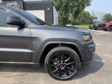 Used 2017 Jeep Grand Cherokee Altitude image 2