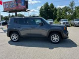 Used 2022 Jeep Renegade Latitude w/ Convenience Group image 2