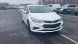 Used 2017 Chevrolet Cruze L image 4