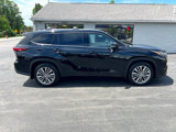 Used 2021 Toyota Highlander Platinum image 4