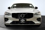 Certified 2022 Volvo S60 B5 Momentum w/ Premium Package image 3