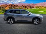 Used 2023 Nissan Rogue SV image 3