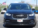 Certified 2023 Chrysler Pacifica Touring-L image 5