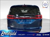 Used 2023 Chrysler Pacifica Touring-L image 4
