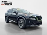 Used 2021 Nissan Rogue SV image 2