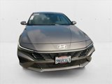 Certified 2025 Hyundai Elantra SE image 2
