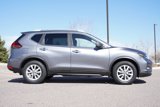 Used 2017 Nissan Rogue SV w/ SV Premium Package image 2