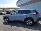 Used 2021 Nissan Rogue SL image 2