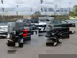 Used 2016 Chrysler Town & Country Touring image 4