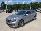 Used 2024 Volkswagen Jetta SE image 2