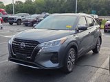 Used 2021 Nissan Kicks SV image 2
