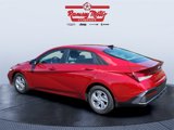 Used 2024 Hyundai Elantra SE image 3