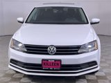 Used 2017 Volkswagen Jetta SE image 2