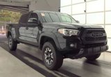 Used 2018 Toyota Tacoma TRD Off-Road image 2